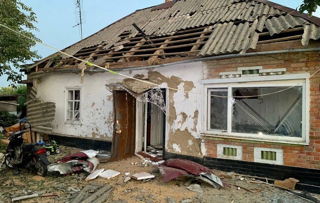 Оккупанты обстреляли три района Днепропетровской области: повреждены жилые дома