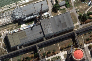 Вражеские обстрелы повредили крышу спецкорпуса ЗАЭС