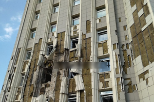 Оккупанты обстреливают Энергодар: повреждено здание горрады