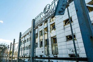 Российские оккупанты обстреляли спорткомплекс в Харькове