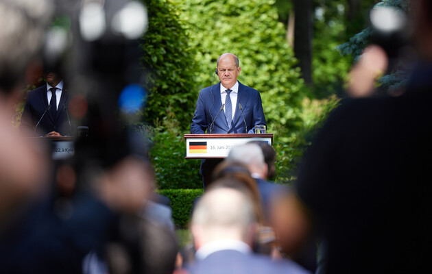 Шольц согласовал выделение помощи своим гражданам