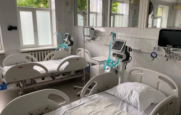 В Україні зберегли 40 тисяч ліжкомісць для хворих на коронавірус