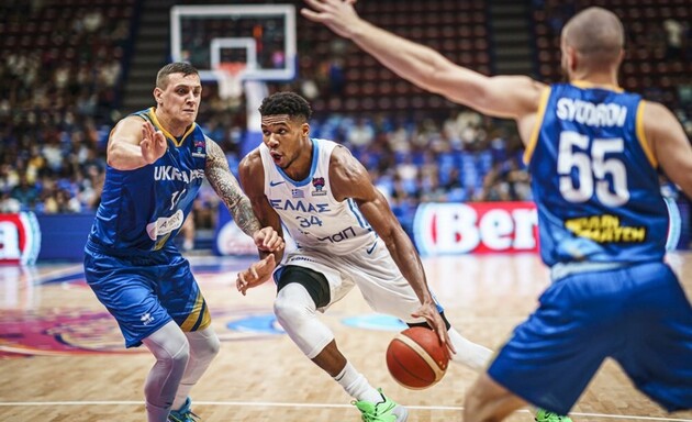 Українська збірна вперше програла на Євробаскеті-2022