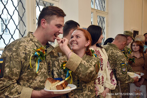 Від давнини до любові на війні: у Софії Київській покажуть традиції українського весілля