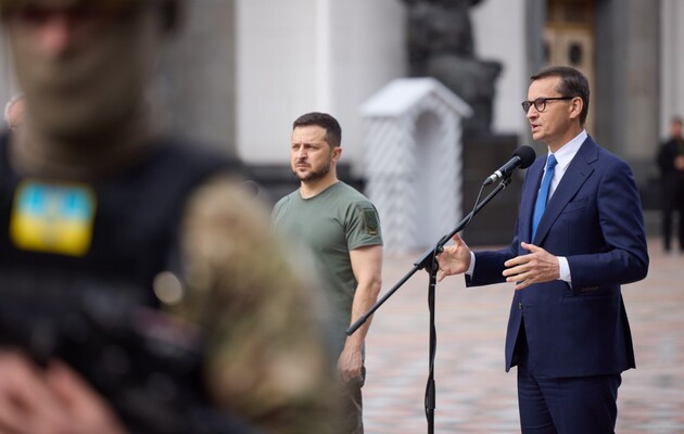 Україна та Польща планують створити хаб для ремонту військової техніки