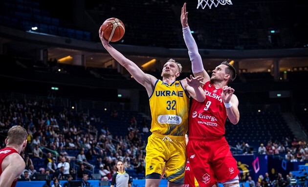 Украина проиграла Польше