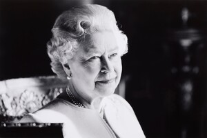 В Великобритании начали прощаться с королевой Елизаветой II