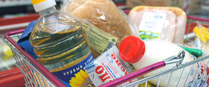 Цены на продукты в Украине: за что приходится платить больше всего