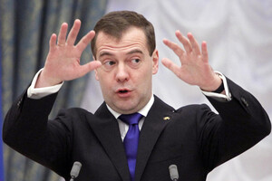 Медведєв назвав гарантії безпеки для України «прологом до Третьої світової»