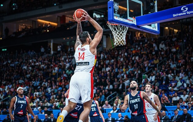 Іспанці обіграли французів