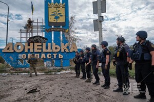 На межі Донецької та Харківської областей підняли український прапор