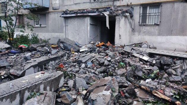 У Торецьку з-під завалів будинку врятували 19 людей, серед них є діти