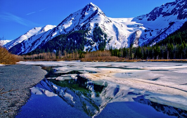 На Аляске появляется все больше озер с высоким содержанием метана