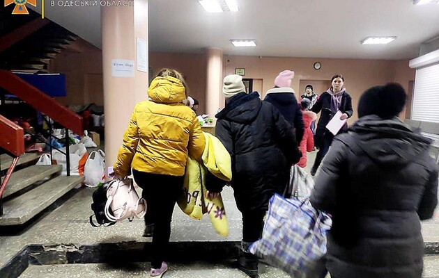 Die Zeit: На беженцев из Украины в Германии надвигаются те же проблемы, от которых пострадали сирийцы