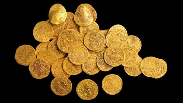 В Израиле обнаружили древний клад с золотыми монетами