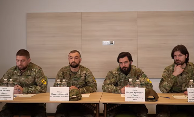 Россияне пытались завербовать пленных бойцов «Азова»