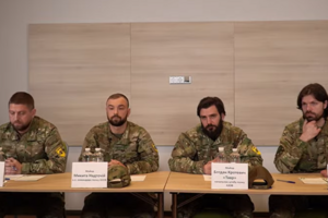 Росіяни намагались завербувати полонених бійців «Азову»