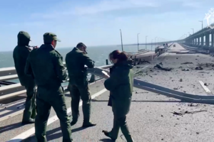 Вибух на Кримському мосту: загинуло щонайменше троє людей