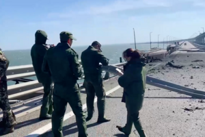 Причиной взрыва на Крымском мосту мог стать смертник с более чем двумя тоннами взрывчатки — Рустамзаде