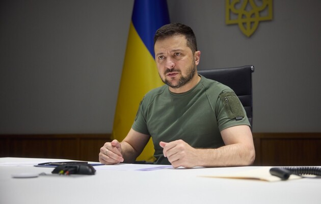 Зеленский просит украинцев не игнорировать воздушные тревоги