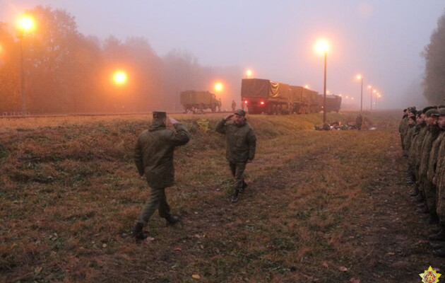 До Білорусі прибули перші ешелони з солдатами РФ зі складу регіонального угруповання військ