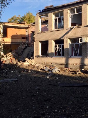 У Запорізькій області окупанти знищили дві школи 