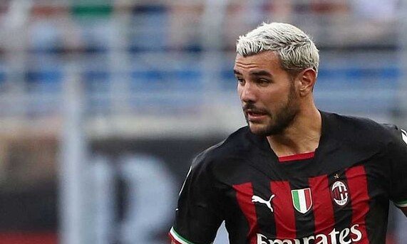 Эрнандес - лучший защитник чемпионата Италии