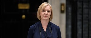 Лиз Трасс заявила об отставке с поста премьера Великобритании