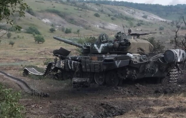 Forbes: Стало известно, сколько танков теряют Украина и Россия каждый день