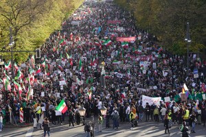 В Берлине 80 тысяч человек вышли на акцию в поддержку иранских демонстрантов