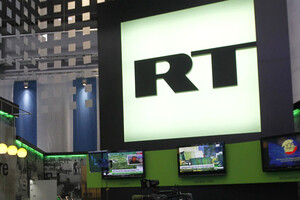 Кулеба закликав усюди заборонити російський канал RT. Диктор цього росЗМІ пропонував топити чи палити українських дітей