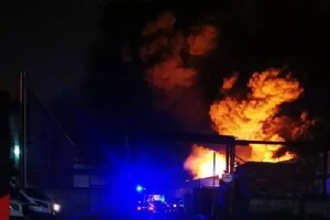 Пожар в Петербурге: площадь охваченной огнем местности увеличилась до 12 тысяч м²