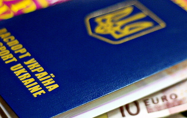 Що робити, якщо у переселенця закінчився термін дії паспорта: існує вихід
