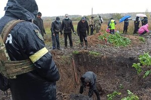 В Борівському районі Харківщини виявили масове поховання людей