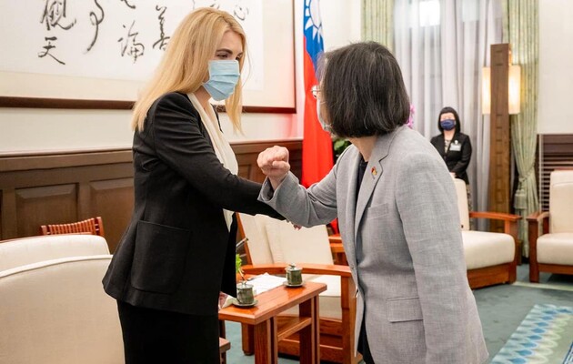 Рудик назвала себя первой украинской парламентаршей, посетившей Тайвань. Но это не так