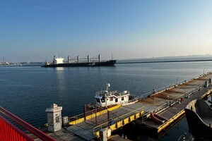 Україна і партнери погодили рух 14 суден із зерном у Чорному морі