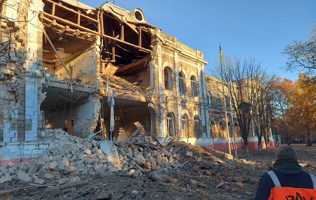 Newsweek: Експерти пояснили, як розцінювати російські ракетні обстріли міст в Україні