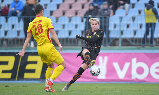 "Шахтар" розгромив"Інгулець"