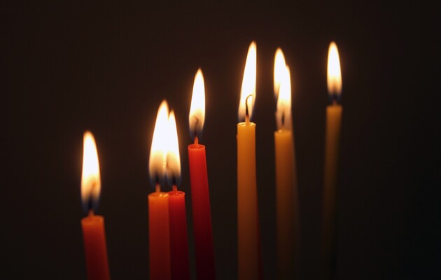 У батьківську суботу згадують покійних родичів