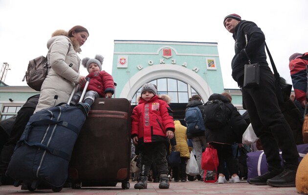 Российские захватчики вывозят из Алешек Херсонской области в оккупированный Крым воспитанников детского дома-интерната