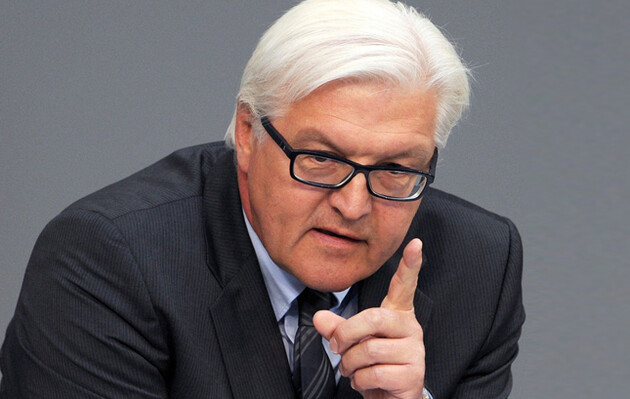 Украина должна сама принимать решение о вероятности переговоров – Штайнмайер