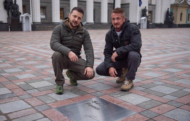 Актор Шон Пенн на знак підтримки залишить у Києві свою статуетку «Оскар» 