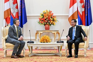 Кулеба совершил первый в истории Украины визит министра в Камбоджу