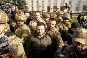 Зеленський прибув до звільненого Херсона