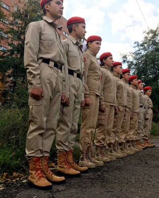 Для «военно-патриотического воспитания» из оккупированной Луганщины в Чечню оккупанты вывезли 200 «трудных» подростков