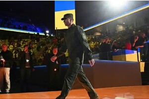 Известный украинский теннисист в военной форме прилетел на Итоговый турнир ATP