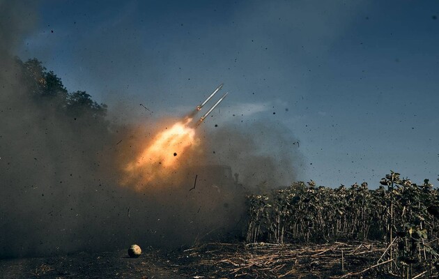 Підрозділи ракетних військ та артилерії Сил оборони України вразили склад боєприпасів супротивника – Генштаб