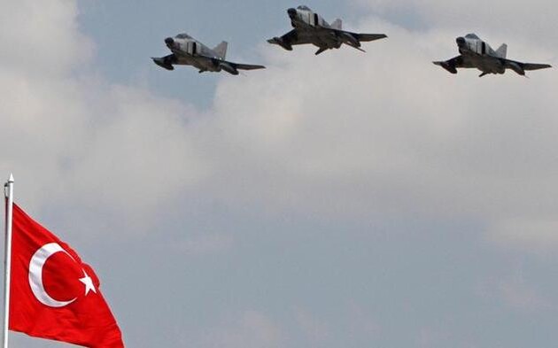 Туреччина завдала авіаційних ударів по базах курдів у Сирії та Іраку — CNN Türk