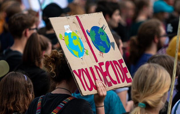 На саміті COP27 домовилися створити фонд відшкодування збитків від зміни клімату для «вразливих країн» — CNN