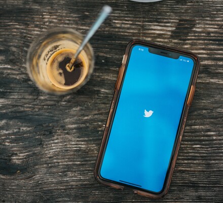 У Twitter з'являться різнокольорові галочки верифікації